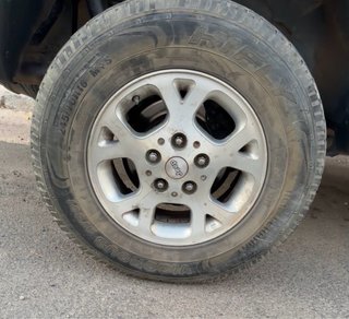 Se venden 4 ruedas 70x30  245 75 r16  M+S