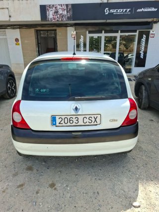 Renault Clio 2004