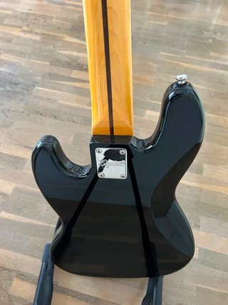 Squier CV 70s Jazz Bass 5 cuerdas negro