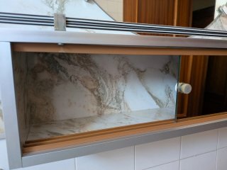 Espejo de baño con luces y repisa