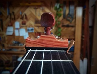 Cejilla Artesanal Cocobolo Guitarra Clásica