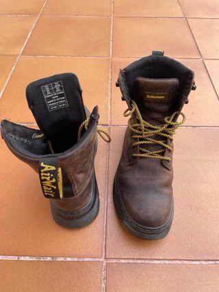 Botines originales Dr. Martens en color gaucho.