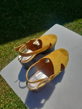 Zapatos Mostaza Ante Plataforma Talla 38