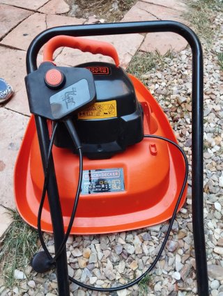 Cortacésped Black+Decker 1200W