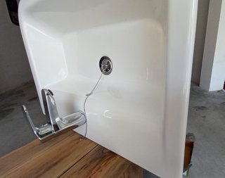 Lavabo ROCA blanco con grifo