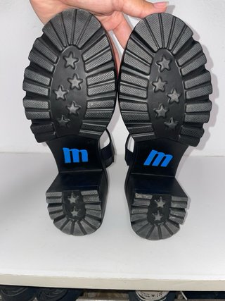 Sandalias MTNG plataforma negras