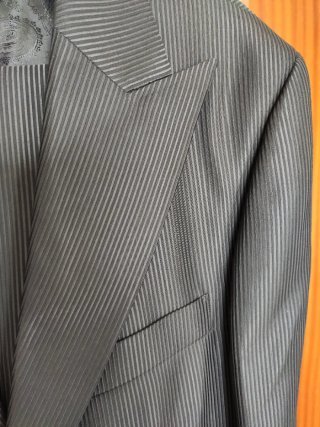 Traje de novio chaleco y corbata