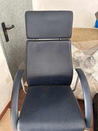 Silla de oficina ergonómica azul marino, ajustable