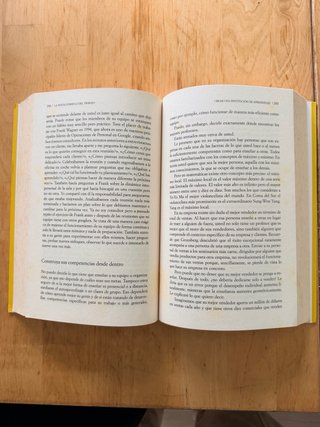 La nueva formula del trabajo / Work Rules!: Ins...