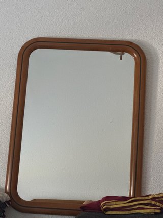 Espejo de madera con marco