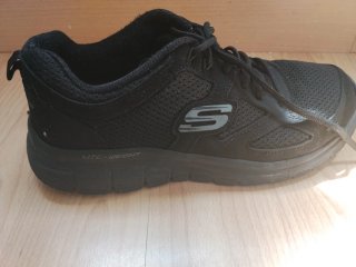 Zapatos Skechers Negros