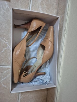 Tacones Juan Mascaró Marrones , apolina morados