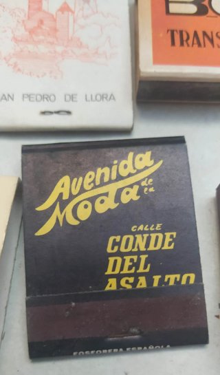 Lote de 12 cajetillas de cerillas antiguas