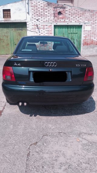 Audi A4. COLECCIONISTAS! para coche historico.