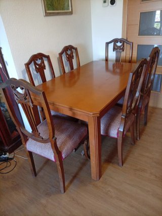 Mesa comedor extensible y 6 sillas madera