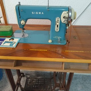 Máquina de coser Sigma azul