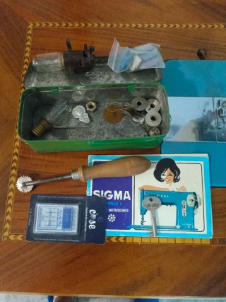 Máquina de coser Sigma azul