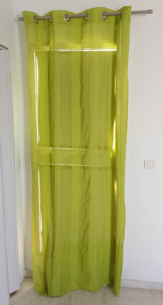 Cortina verde de tela