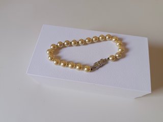 Pulsera de perlas de Mallorca.