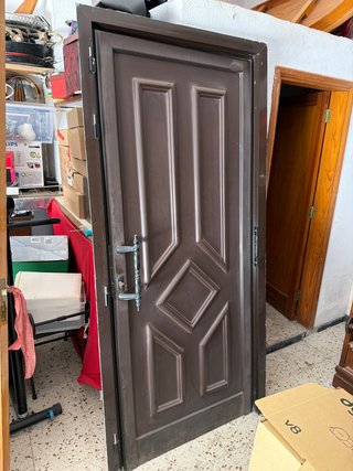 Puerta aluminio entrada casa