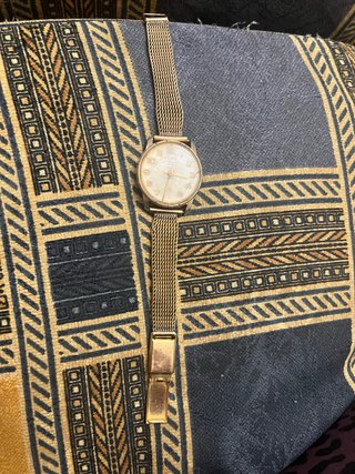 Reloj de pulsera dorado para mujer vintage