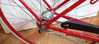 Bicicleta paseo WOBYBI roja