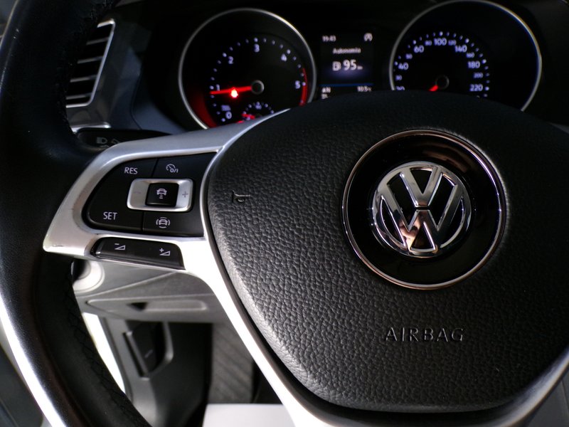 Volkswagen Tiguan 2019, foto 31