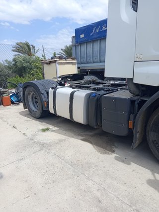Renault Premium 460 DXi