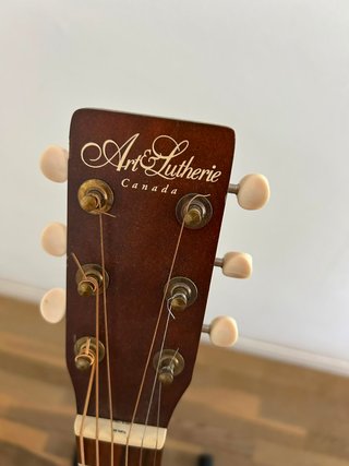 Art & Lutherie Roadhouse Faded Black