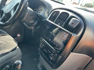 Chrysler Voyager 2003