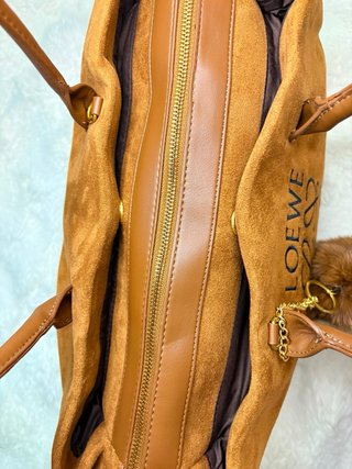 Bolso Marrón con Charm