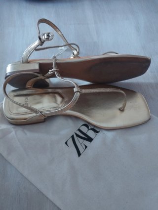 Sandalias Mango Doradas