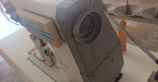 Máquina de coser PFAFF 591. Muy poco uso real