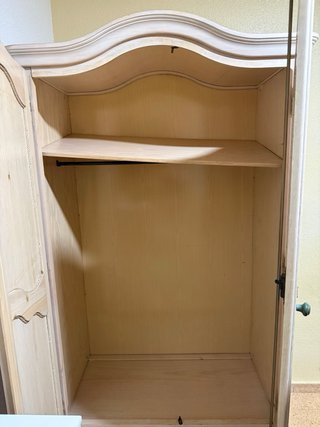 URGE VENTA Armario de dos puertas con cajón