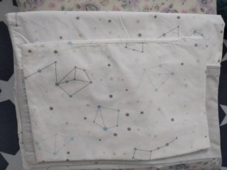 Minicuna colecho Chicco Next2Me Dream y ropa