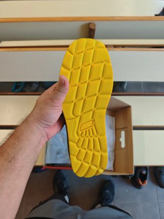 Bambas Bee Work Negras y Verdes