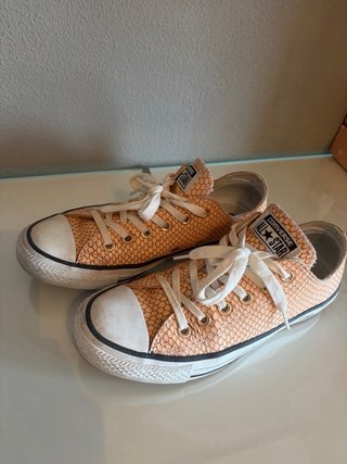Zapatillas Converse Naranja y Blanco