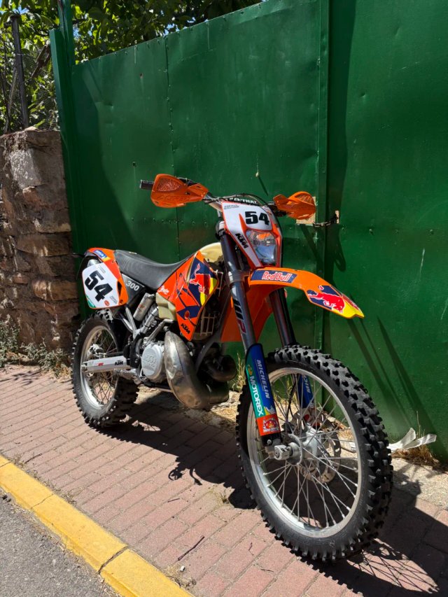 KTM exc 300 2T en rodaje