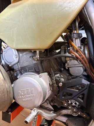 KTM exc 300 2T en rodaje