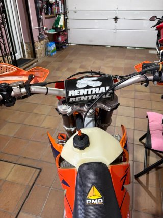 KTM exc 300 2T en rodaje