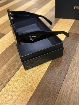 Occhiali da sole Prada neri
