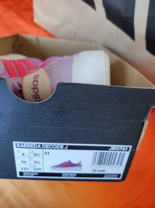 Zapatillas Adidas Moradas y Rojas