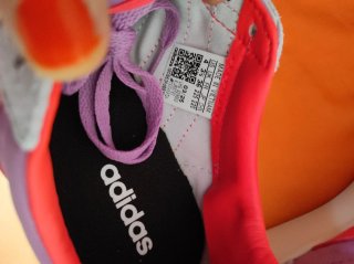 Zapatillas Adidas Moradas y Rojas