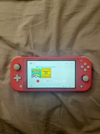 Nintendo Switch Lite Coral