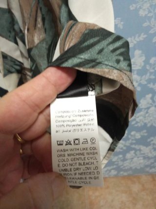 Vestido negro y estampado
