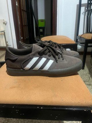 Adidas Marrones Talla 45