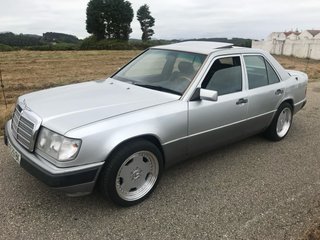 Mercedes-Benz Clase E 1988