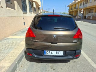 Peugeot 3008 2011