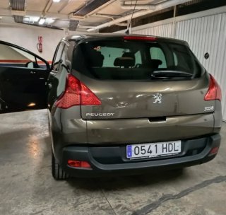 Peugeot 3008 2011