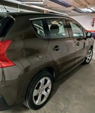 Peugeot 3008 2011
